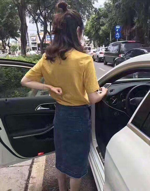 <b>爆笑:前方女司机出没,众生多小心</b>