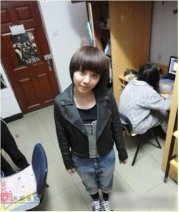 <b>一个很可爱的女生,可是大家都说很恐怖</b>