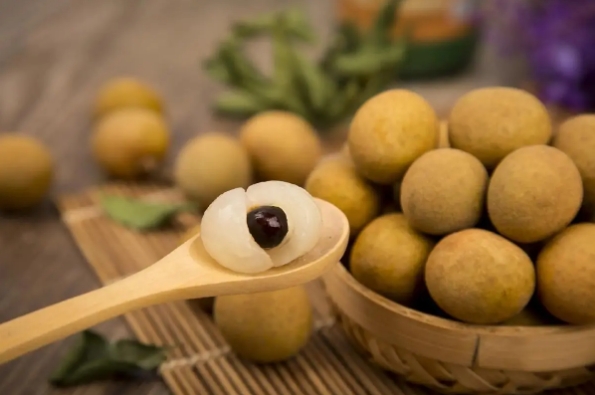 龙眼散文美文欣赏：圆若骊珠赤如金丸